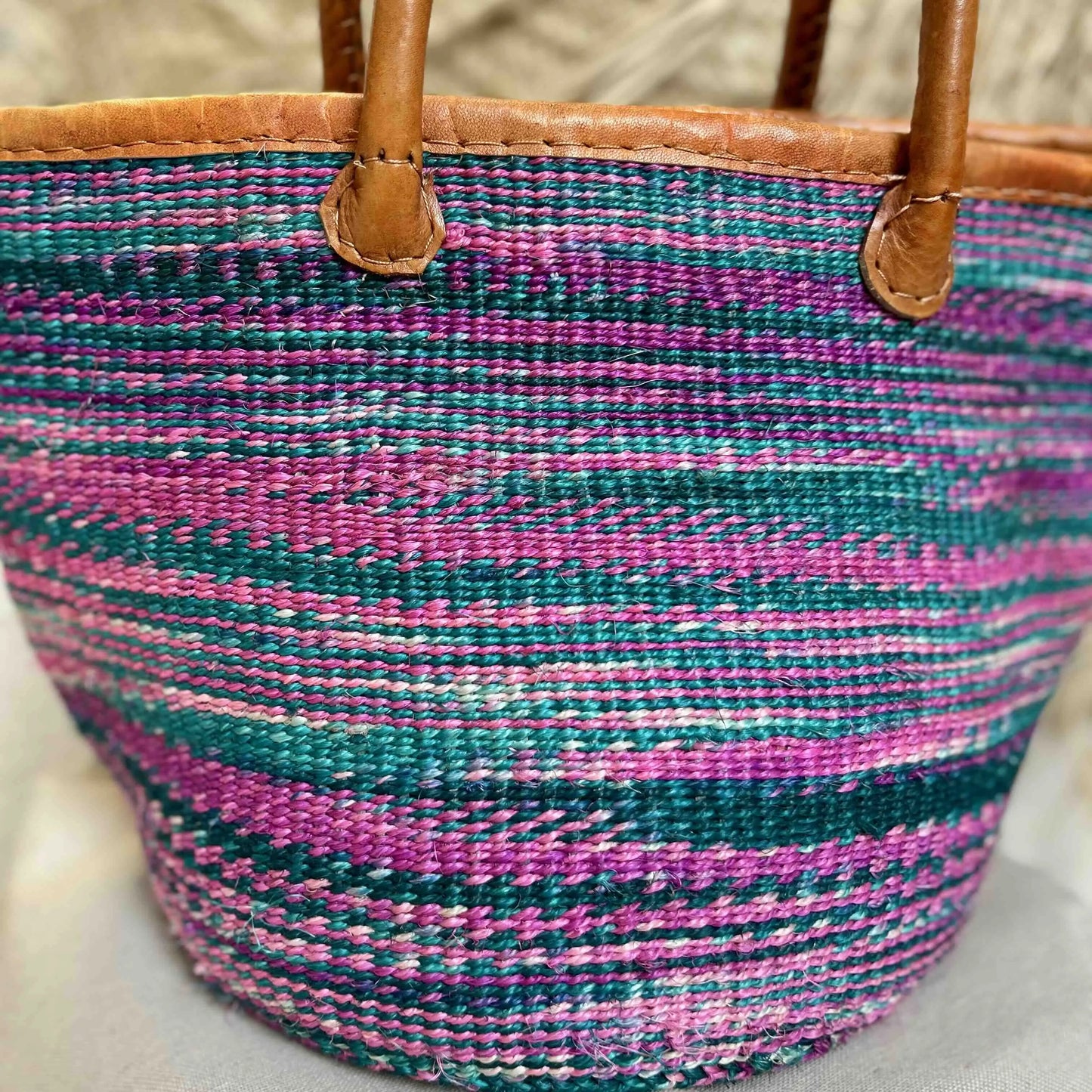 Zuri sisal paars mini tote bag Wild and Free the store